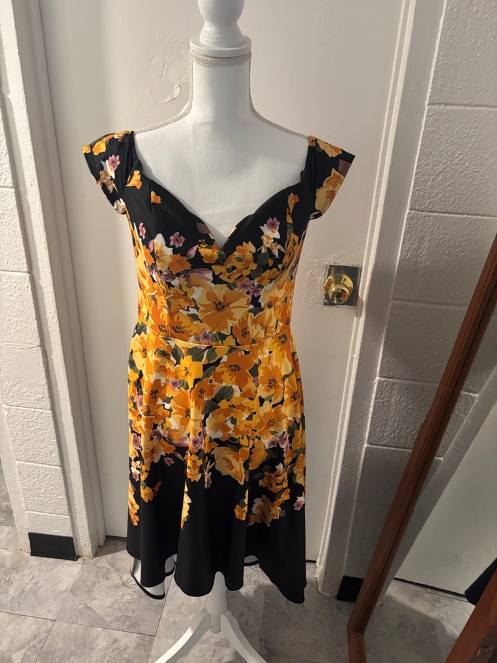Sweetheart Floral Midi Dress in Black and Yellow
